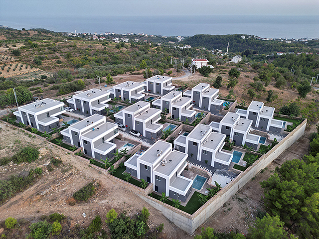 فلل للبيع بالاقساط - تصميم 3 غرف وصالة - في افسلار / الانيا 