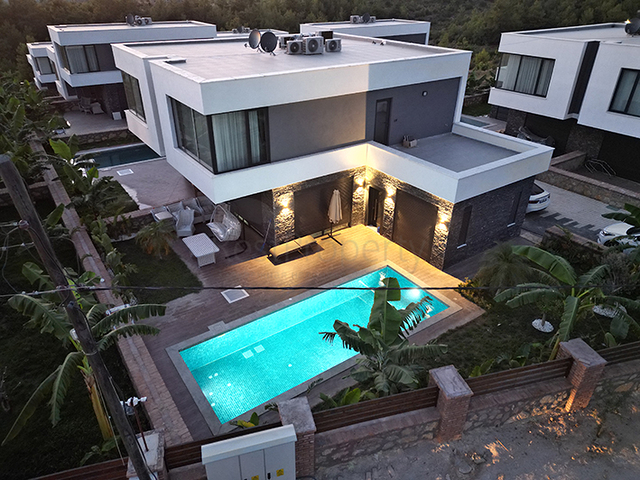 فلل للبيع بالاقساط - تصميم 3 غرف وصالة - في افسلار / الانيا 