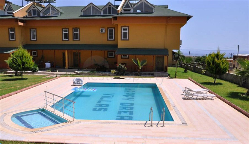 اطلالة بحر - فيلا 4 غرف وصالة مفروشة - ضمن مجمع - في ديمرتاش / الانيا 