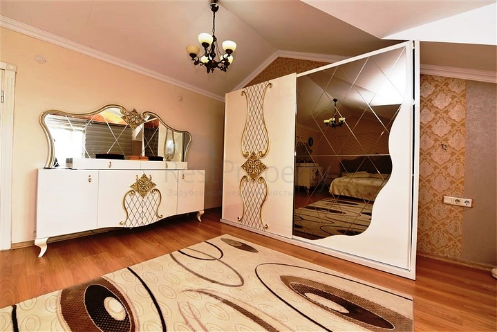 اطلالة بحر - فيلا 4 غرف وصالة مفروشة - ضمن مجمع - في ديمرتاش / الانيا 