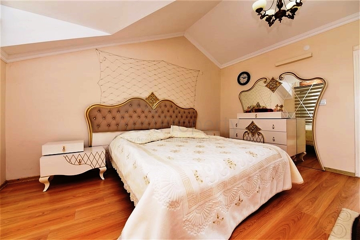 اطلالة بحر - فيلا 4 غرف وصالة مفروشة - ضمن مجمع - في ديمرتاش / الانيا 