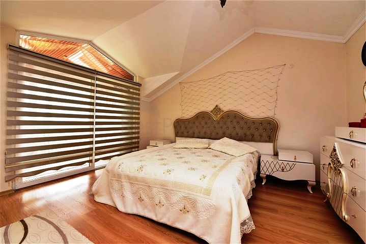 اطلالة بحر - فيلا 4 غرف وصالة مفروشة - ضمن مجمع - في ديمرتاش / الانيا 