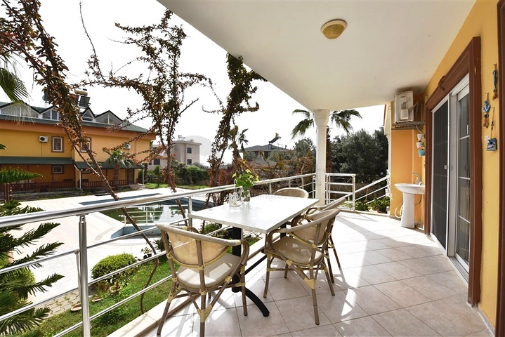 اطلالة بحر - فيلا 4 غرف وصالة مفروشة - ضمن مجمع - في ديمرتاش / الانيا 