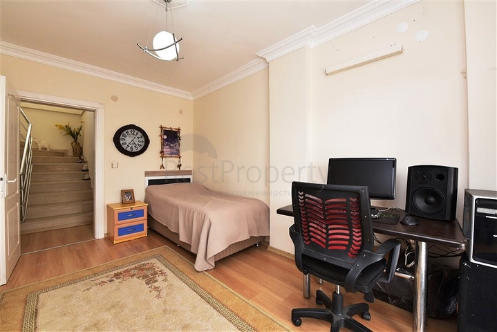 اطلالة بحر - فيلا 4 غرف وصالة مفروشة - ضمن مجمع - في ديمرتاش / الانيا 