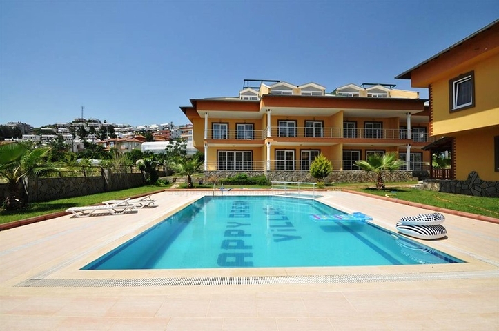 اطلالة بحر - فيلا 4 غرف وصالة مفروشة - ضمن مجمع - في ديمرتاش / الانيا 