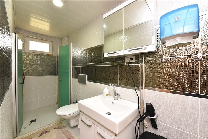 اطلالة بحر - فيلا 4 غرف وصالة مفروشة - ضمن مجمع - في ديمرتاش / الانيا 