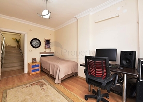 اطلالة بحر - فيلا 4 غرف وصالة مفروشة - ضمن مجمع - في ديمرتاش / الانيا 