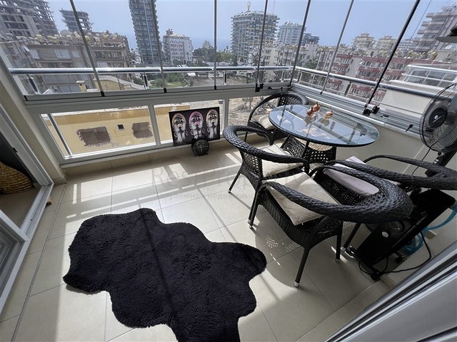 اطلالة بحر - شقة غرفة وصالة مفروشة - في محمودلار / الانيا 