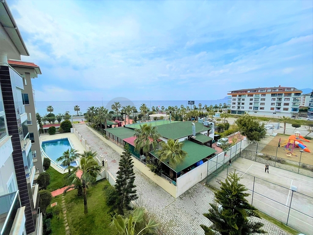 اطلالة بحر - شقة غرفة وصالة -ضمن مجمع سكني في كاستل / الانيا 