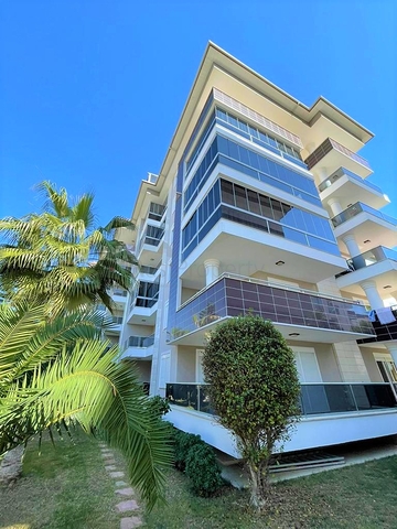 اطلالة بحر - شقة غرفة وصالة -ضمن مجمع سكني في كاستل / الانيا 