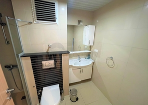 اطلالة بحر - شقة غرفة وصالة -ضمن مجمع سكني في كاستل / الانيا 