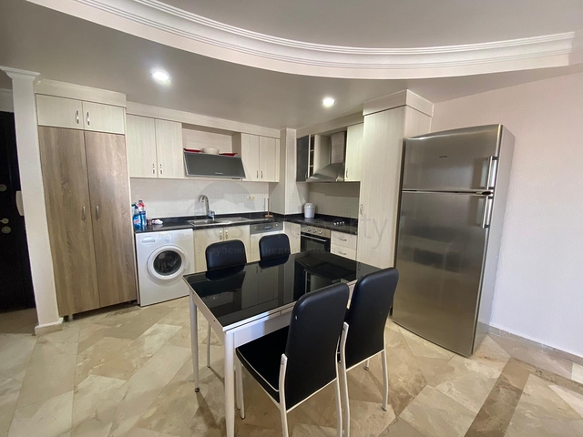 اطلالة بحر - مجمع يضم كافة الخدمات - شقة غرفتين وصالة - محمودلار / الانيا 