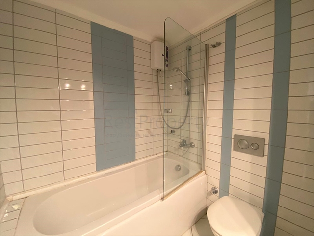 اطلالة بحر - مجمع يضم كافة الخدمات - شقة غرفتين وصالة - محمودلار / الانيا 