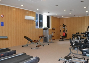 اطلالة بحر - مجمع يضم كافة الخدمات - شقة غرفتين وصالة - محمودلار / الانيا 