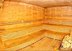 اطلالة بحر - مجمع يضم كافة الخدمات - شقة غرفتين وصالة - محمودلار / الانيا 