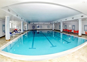 اطلالة بحر - مجمع يضم كافة الخدمات - شقة غرفتين وصالة - محمودلار / الانيا 