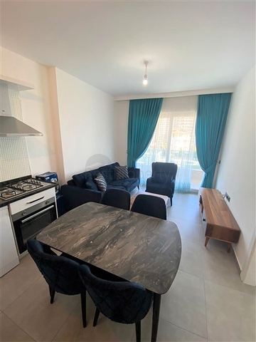 مجمع سكني حديث  - شقة غرفة وصالة - في محمودلار / الانيا 