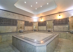 مجمع سكني حديث  - شقة غرفة وصالة - في محمودلار / الانيا 