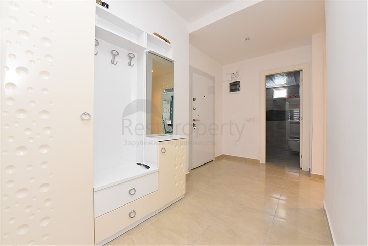 شقة انيقة - تصميم غرفتين وصالة مفروشة - قريبة من البحر والخدمات في محمودلار /الانيا 