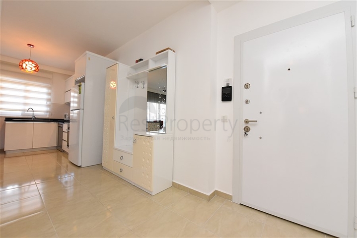 شقة انيقة - تصميم غرفتين وصالة مفروشة - قريبة من البحر والخدمات في محمودلار /الانيا 