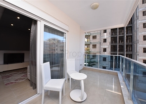 شقة انيقة - تصميم غرفتين وصالة مفروشة - قريبة من البحر والخدمات في محمودلار /الانيا 