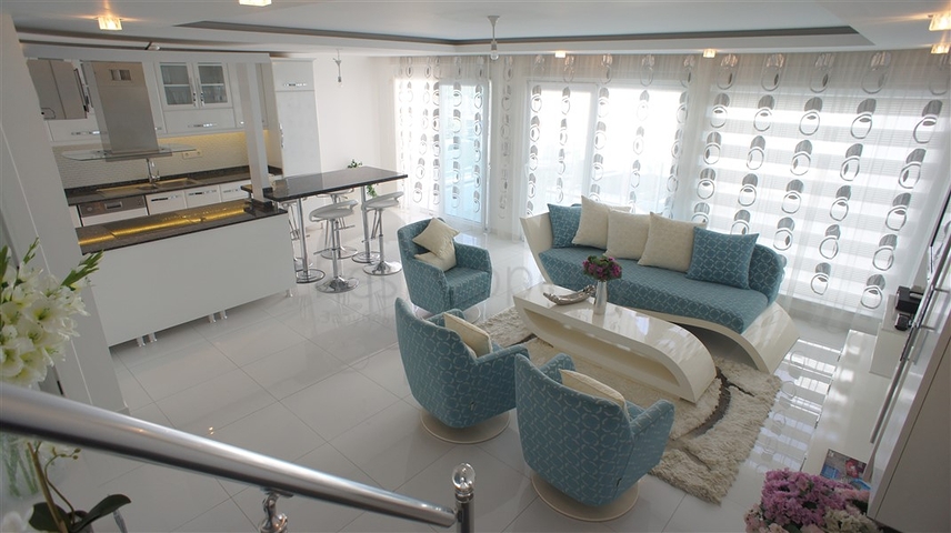 اطلالة بحر - دوبلكس غرفتين وصالة ضمن مجمع سكني في كاستل / الانيا 