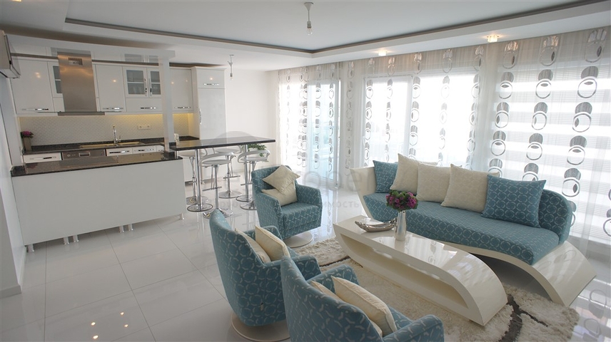 اطلالة بحر - دوبلكس غرفتين وصالة ضمن مجمع سكني في كاستل / الانيا 