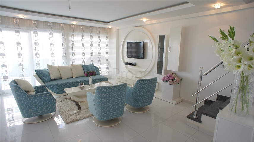 اطلالة بحر - دوبلكس غرفتين وصالة ضمن مجمع سكني في كاستل / الانيا 