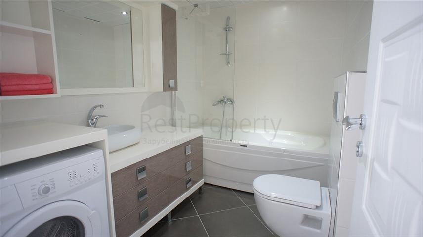 اطلالة بحر - دوبلكس غرفتين وصالة ضمن مجمع سكني في كاستل / الانيا 