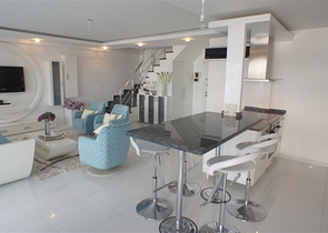 اطلالة بحر - دوبلكس غرفتين وصالة ضمن مجمع سكني في كاستل / الانيا 