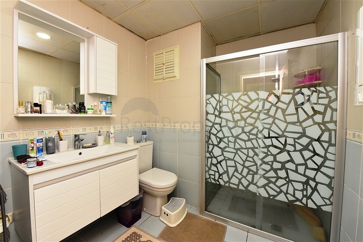 شقة عائلية - غرفتين وصالة -مفروشة - ضمن مجمع سكني في منطقة جيكجلي / الانيا 