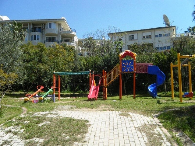 شقة عائلية - غرفتين وصالة -مفروشة - ضمن مجمع سكني في منطقة جيكجلي / الانيا 