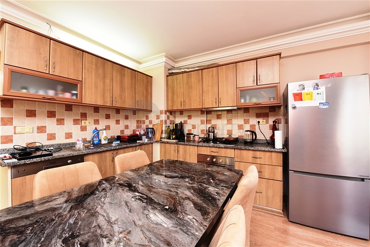 شقة عائلية - غرفتين وصالة -مفروشة - ضمن مجمع سكني في منطقة جيكجلي / الانيا 