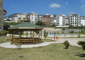 شقة عائلية - غرفتين وصالة -مفروشة - ضمن مجمع سكني في منطقة جيكجلي / الانيا 