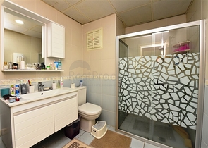 شقة عائلية - غرفتين وصالة -مفروشة - ضمن مجمع سكني في منطقة جيكجلي / الانيا 