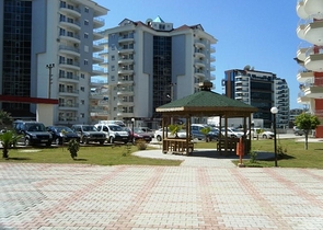 شقة عائلية - غرفتين وصالة -مفروشة - ضمن مجمع سكني في منطقة جيكجلي / الانيا 