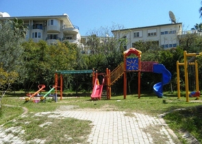 شقة عائلية - غرفتين وصالة -مفروشة - ضمن مجمع سكني في منطقة جيكجلي / الانيا 