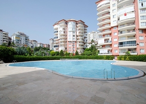 شقة عائلية - غرفتين وصالة -مفروشة - ضمن مجمع سكني في منطقة جيكجلي / الانيا 