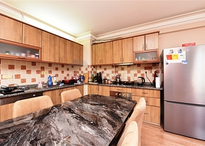 شقة عائلية - غرفتين وصالة -مفروشة - ضمن مجمع سكني في منطقة جيكجلي / الانيا 