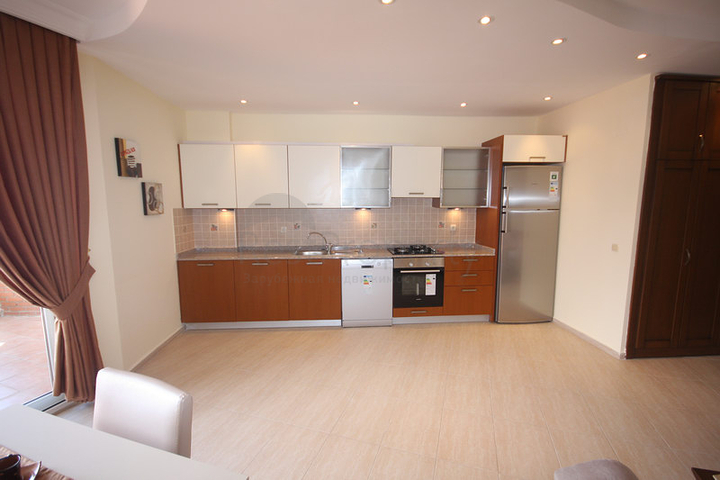 اطلالة بحر ونهر - دوبلكس مع تراس واسع - ضمن مجمع سكني في توسمور / الانيا 