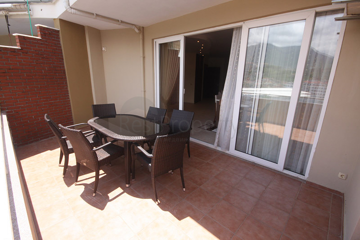 اطلالة بحر ونهر - دوبلكس مع تراس واسع - ضمن مجمع سكني في توسمور / الانيا 