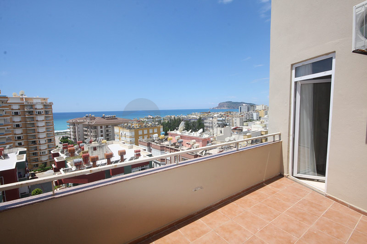 اطلالة بحر ونهر - دوبلكس مع تراس واسع - ضمن مجمع سكني في توسمور / الانيا 