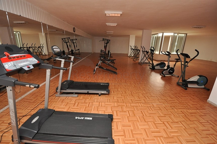 اطلالة بحر ونهر - دوبلكس مع تراس واسع - ضمن مجمع سكني في توسمور / الانيا 