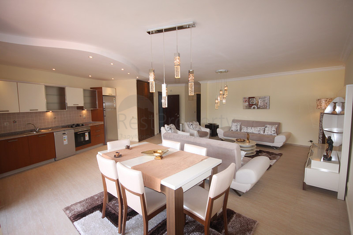 اطلالة بحر ونهر - دوبلكس مع تراس واسع - ضمن مجمع سكني في توسمور / الانيا 