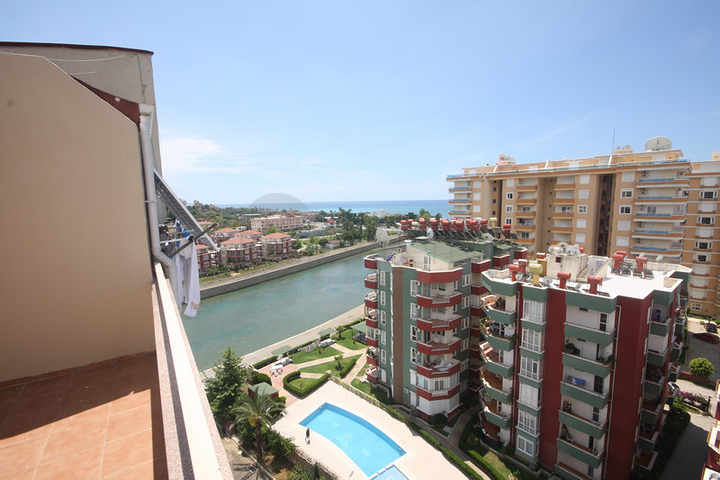 اطلالة بحر ونهر - دوبلكس مع تراس واسع - ضمن مجمع سكني في توسمور / الانيا 