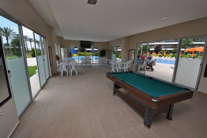 اطلالة بحر ونهر - دوبلكس مع تراس واسع - ضمن مجمع سكني في توسمور / الانيا 