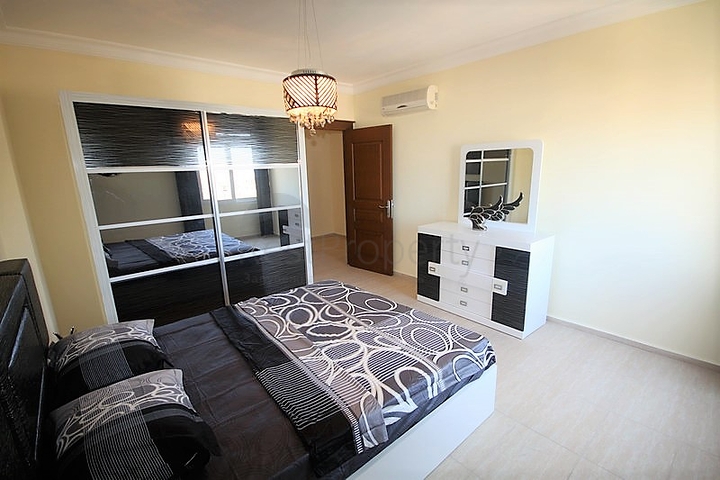 اطلالة بحر ونهر - دوبلكس مع تراس واسع - ضمن مجمع سكني في توسمور / الانيا 