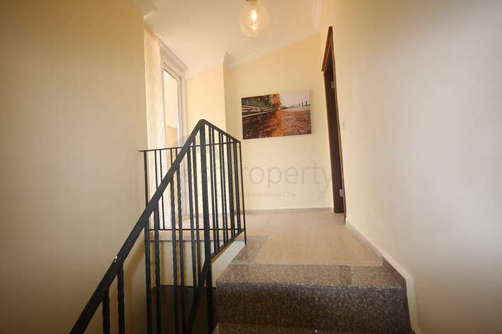 اطلالة بحر ونهر - دوبلكس مع تراس واسع - ضمن مجمع سكني في توسمور / الانيا 