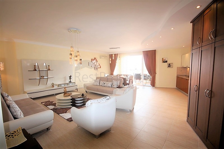 اطلالة بحر ونهر - دوبلكس مع تراس واسع - ضمن مجمع سكني في توسمور / الانيا 