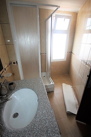 اطلالة بحر ونهر - دوبلكس مع تراس واسع - ضمن مجمع سكني في توسمور / الانيا 